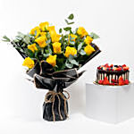Lovely Yellow Roses Bouquet with Choco Berry Cake