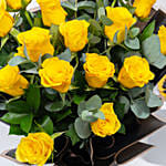 Lovely Yellow Roses Bouquet with Choco Berry Cake