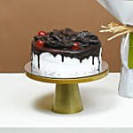 Regal Rose Bouquet Cake Delight