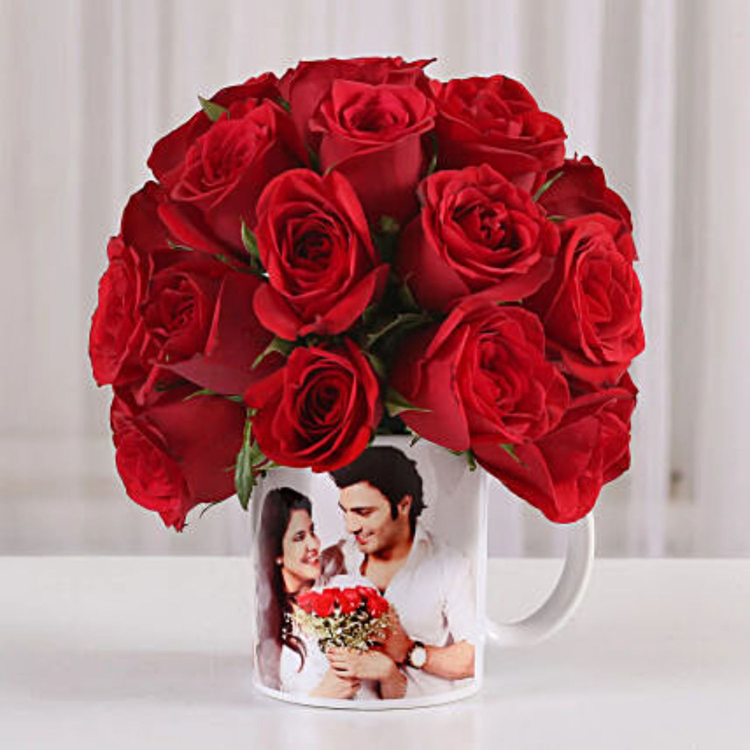 online-20-red-roses-in-white-personalised-mug-gift-delivery-in-qatar-fnp