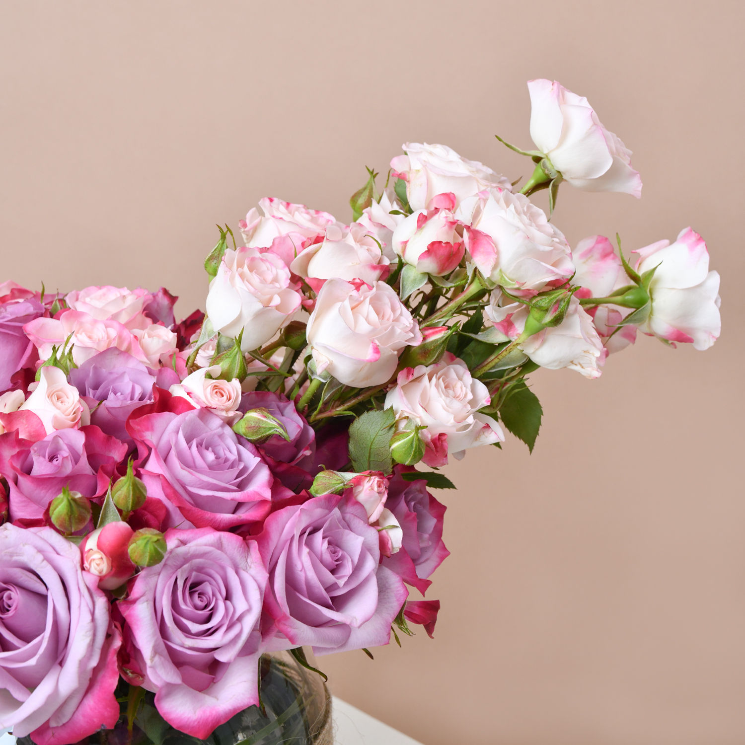 Online Pretty in Pink and Purple Roses Gift Delivery in Qatar - Fnp.ae
