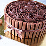 KitKat Chocolate Cake