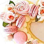 Premium Heart Shaped Vanilla Cake- 1 Kg