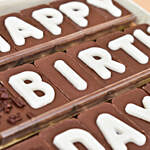 علبة شوكولاتة الحروف تشكل عبارة عيد ميلاد سعيد بوزن 500 غم