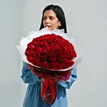 باقة ورد أحمر طبيعى كبيرة مكونة من 50 وردة مع تغليف راقي