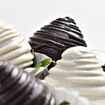 200 جرام فراولة مغطاة بالشوكولاته البيضاء والغامقة في بوكس مطبوع