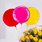 كومبو باقة ورد صفراء وكيك فدج وشموع وبالونات