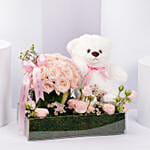 باقة وردية مع دب ناعم