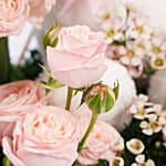 باقة وردية مع دب ناعم