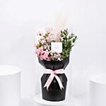 باقة ورد مع أقراط كارولين سفدبوم وكريستالات سواروفسكي للنساء