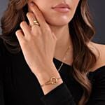 لمسة حب | سوار شيروتي وبوكس ورد على شكل قلب