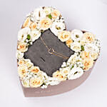 لمسة حب | سوار شيروتي وبوكس ورد على شكل قلب