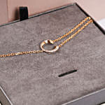 لمسة حب | سوار شيروتي وبوكس ورد على شكل قلب