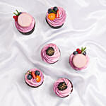 كب كيك الشوكولاتة والفواكه