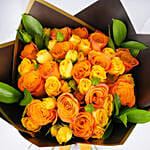 باقة ورد التخرج برتقالية اللون مع توبر أكريليك