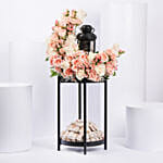 ستاند ورد هلال العيد وفانوس مع شوكولاتة