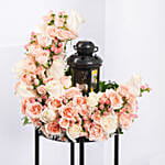 ستاند ورد هلال العيد وفانوس مع شوكولاتة