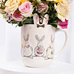 زهور الربيع في كوب ارنب