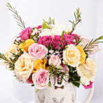 زهور الربيع في كوب ارنب