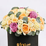 باقة ورد عيد الأم العالمي في بوكس أسود جميل