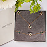 سحر المالاكيت | طقم مجوهرات شيروتي وفازة ورد