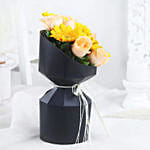 باقة ورد مبروك التخرج جربيرا صفراء في غلاف أسود جديد