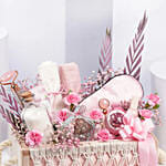 بوكس هدايا ومستلزمات رياضية مع المكسرات - هدية مدروسة