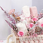 بوكس هدايا ومستلزمات رياضية مع المكسرات - هدية مدروسة