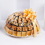 حلويات عربية - بقلاوة مشكلة مميزة وشوكولاتع في طبق مميز