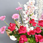 Roses And Smiles Arrangement With Cake