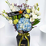 باقة ورد يوم الأب كوبية زرقاء مع ورد أبيض منوع