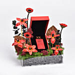 باقة ورود توليب أحمر في بوكس مع علبة عطر