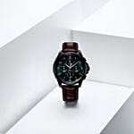 ورد هيدرانجيا مع ساعة يد تيتان قرص ازرق حزام جلد