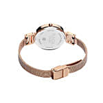 باقة ورود و ساعة تيتان راغا نسائية