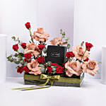 باقة ورود و ساعة تيتان راغا نسائية