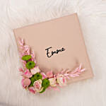 طقم أماليا الذهبي | مجوهرات شيروتي 1881 مع لمسة ورد