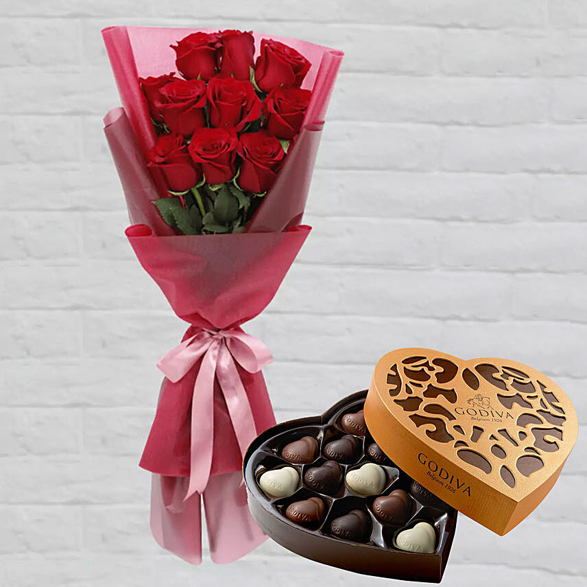 Romantic Red Roses Posy & Godiva Chocolates 500 gms