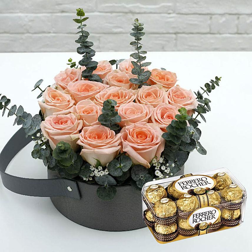 Sweet Pink Roses & Ferrero Rocher 16 Pcs