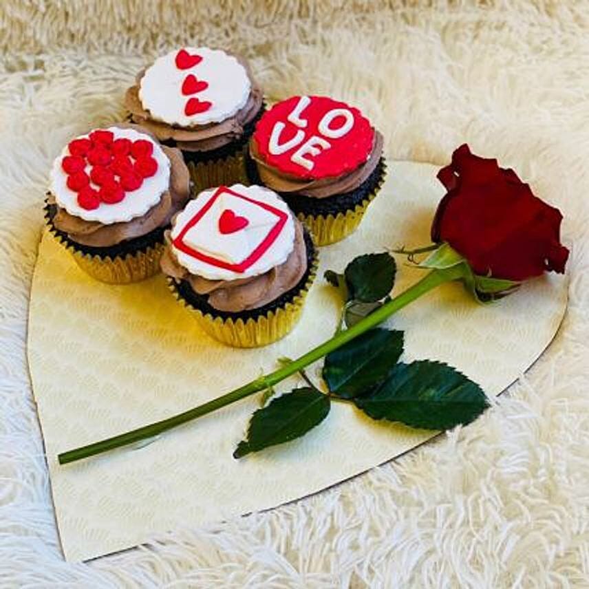 Cute Love Red Velvet Cup Cakes Set of 4 With Rose