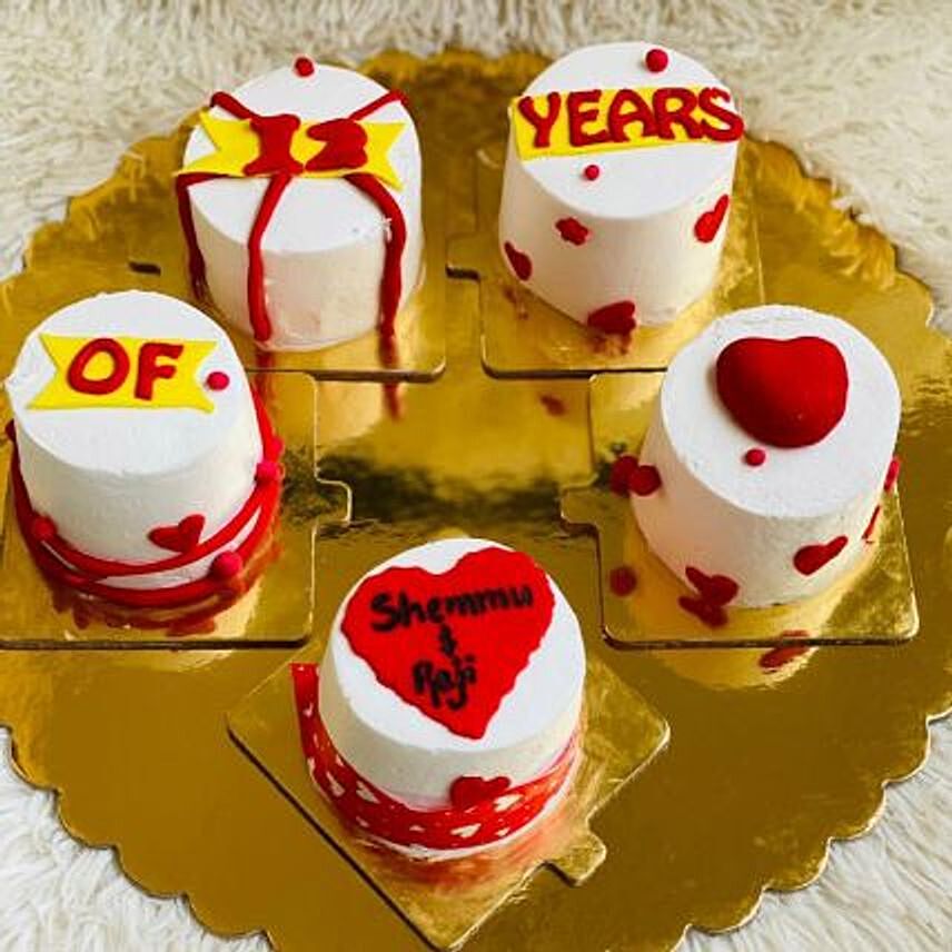 Togetherness Love Red Velvet Fondant Cup Cakes Set of 5
