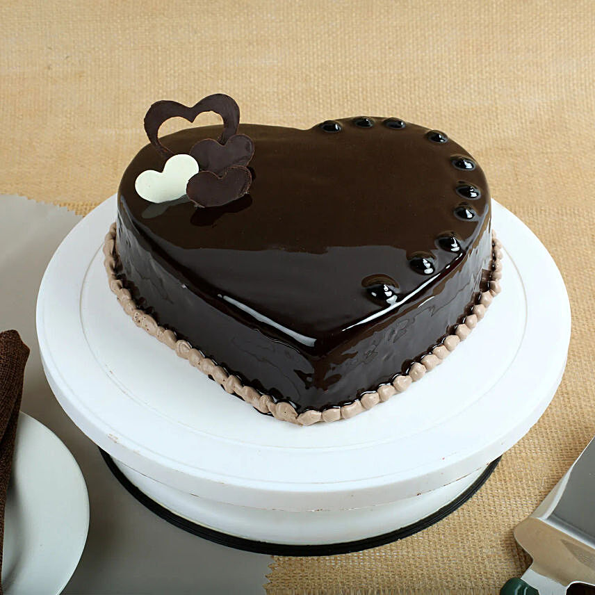 Chocolate Hearts Cake 1 Kg
