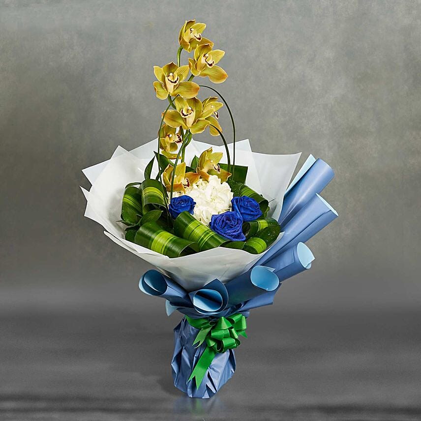 Graceful Mixed Flowers Bouquet