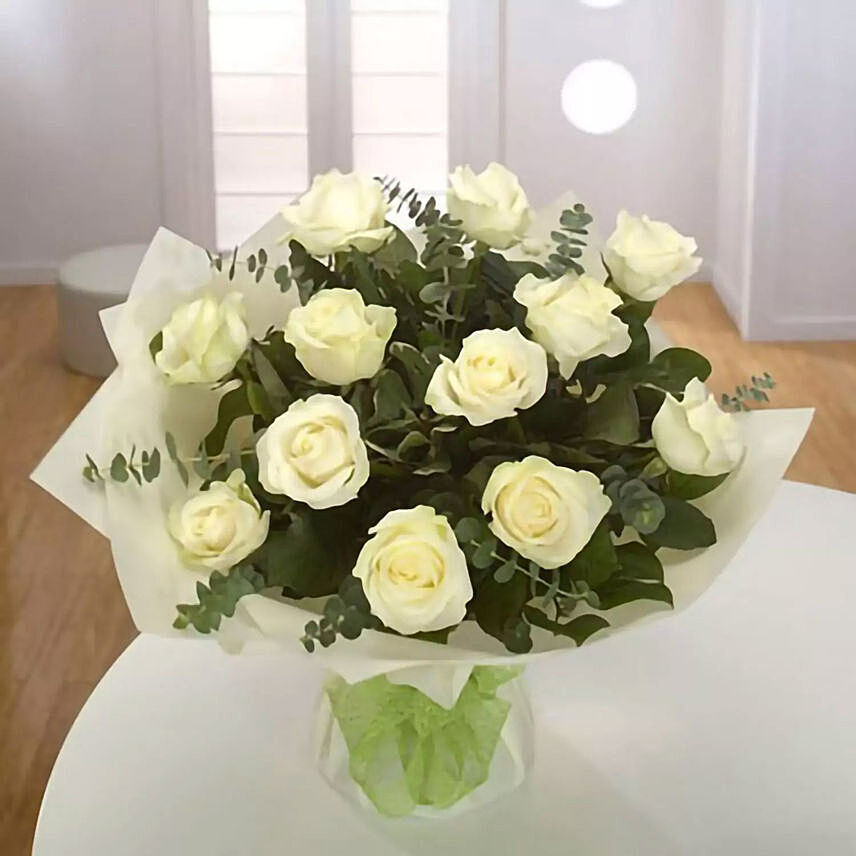 باقة الورود البيضاء