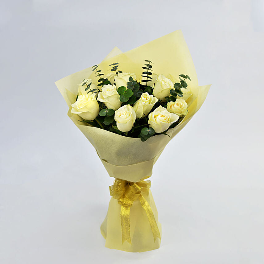 12 Elegant White Roses In Bouqet