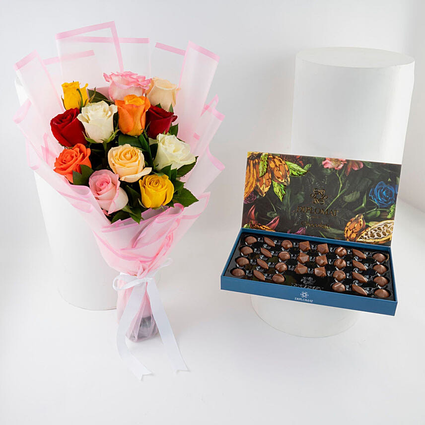 Diplomatic Caramel Chocolate Box N Colorful Rose Bouquet: هدايا رمضان في السعودية
