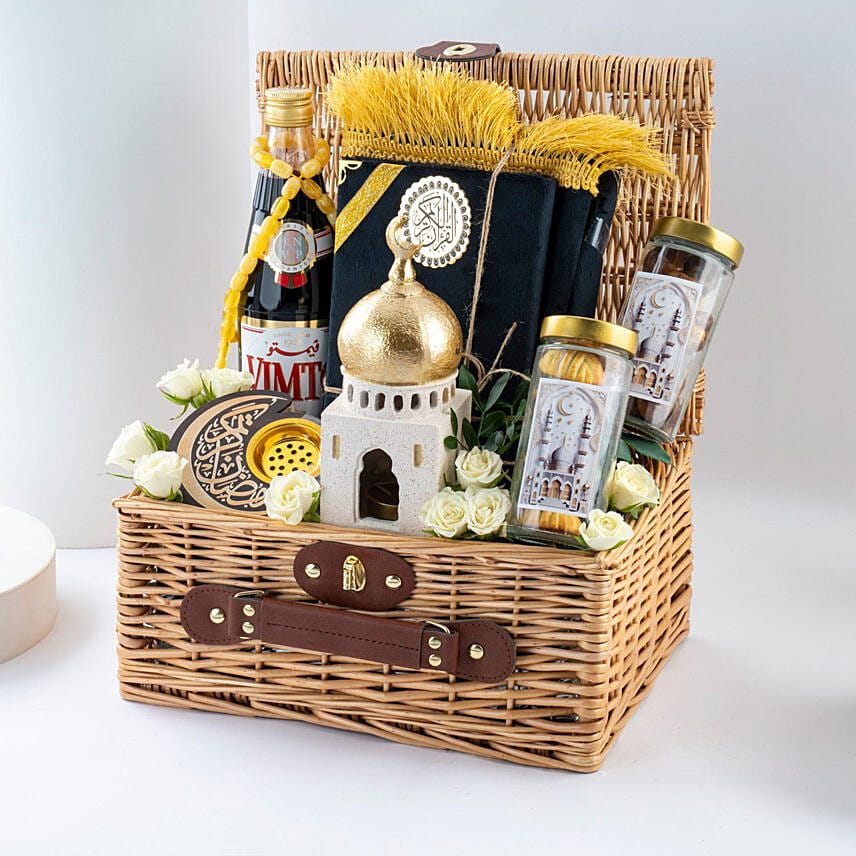 Opulent Ramadan Gifts Wicker Basket Opulent Ramadan Gifts Wicker Basket: