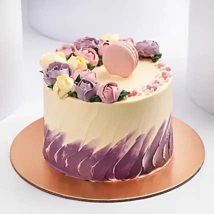 Flowers And Macaroons Chocolates Cake: Send Cakes to Saudi Arabia