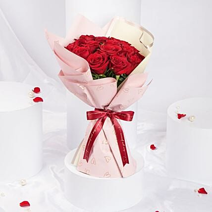 Malika 18 Red Roses Bouquet: Valentines Day Gifts to Saudi Arabia