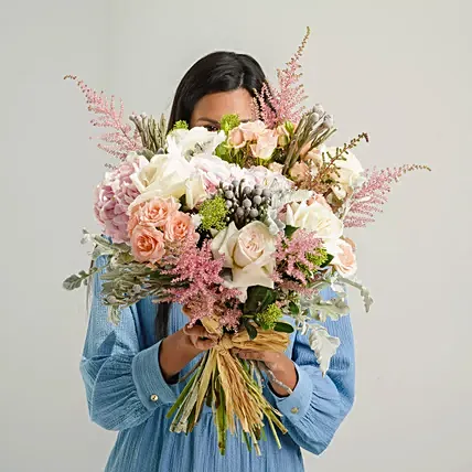 باقة بورد مشكل: توصيل ورد في جدة