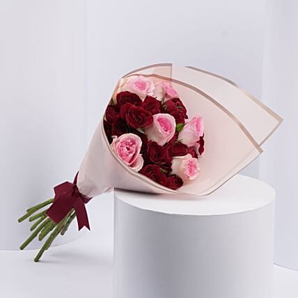 Red & Pink Roses Bouquet: Send Flowers to Saudi Arabia